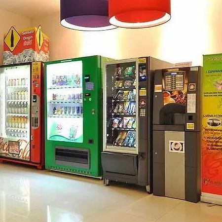 Treepark Hotel Jakarta Airport-3