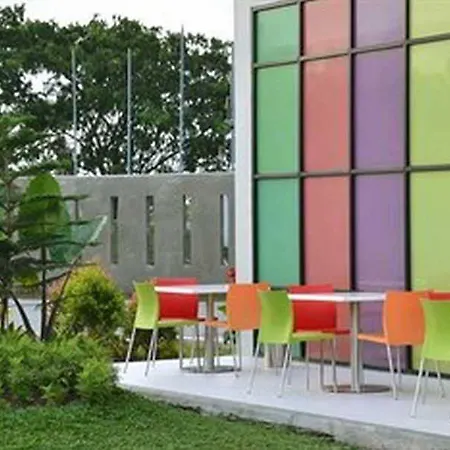 Treepark Hotel Jakarta Airport-3