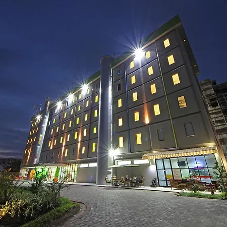 Treepark Hotel Jakarta Airport-2